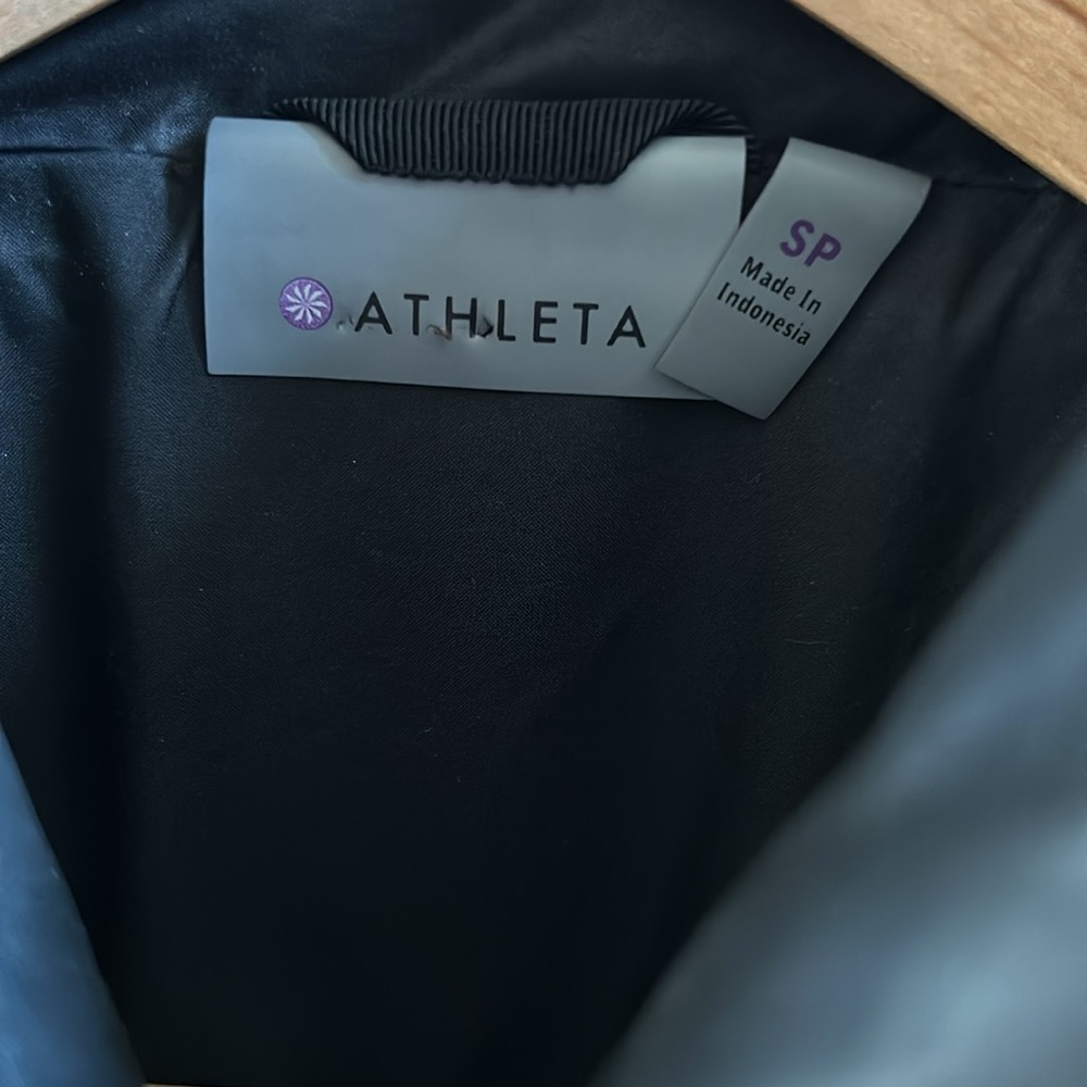 Athleta Lightweight Puffer Jacket - image 3